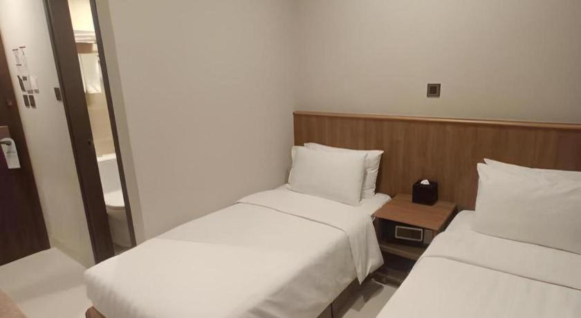 We Hotel Kowloon Hong Kong Exterior photo